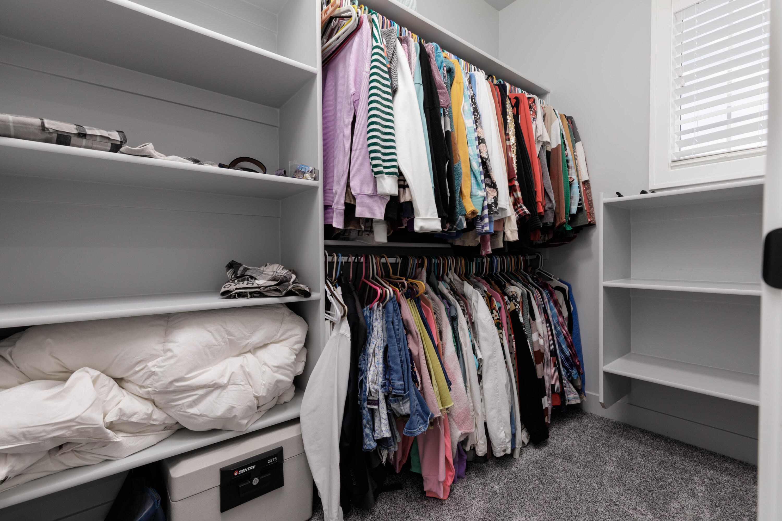 QUEENSRIDGE - Residential