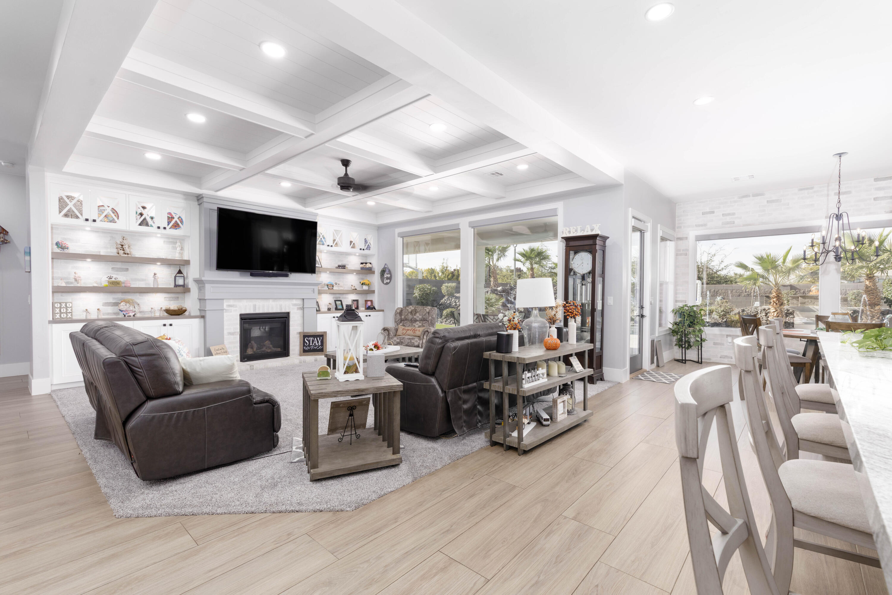 QUEENSRIDGE - Residential