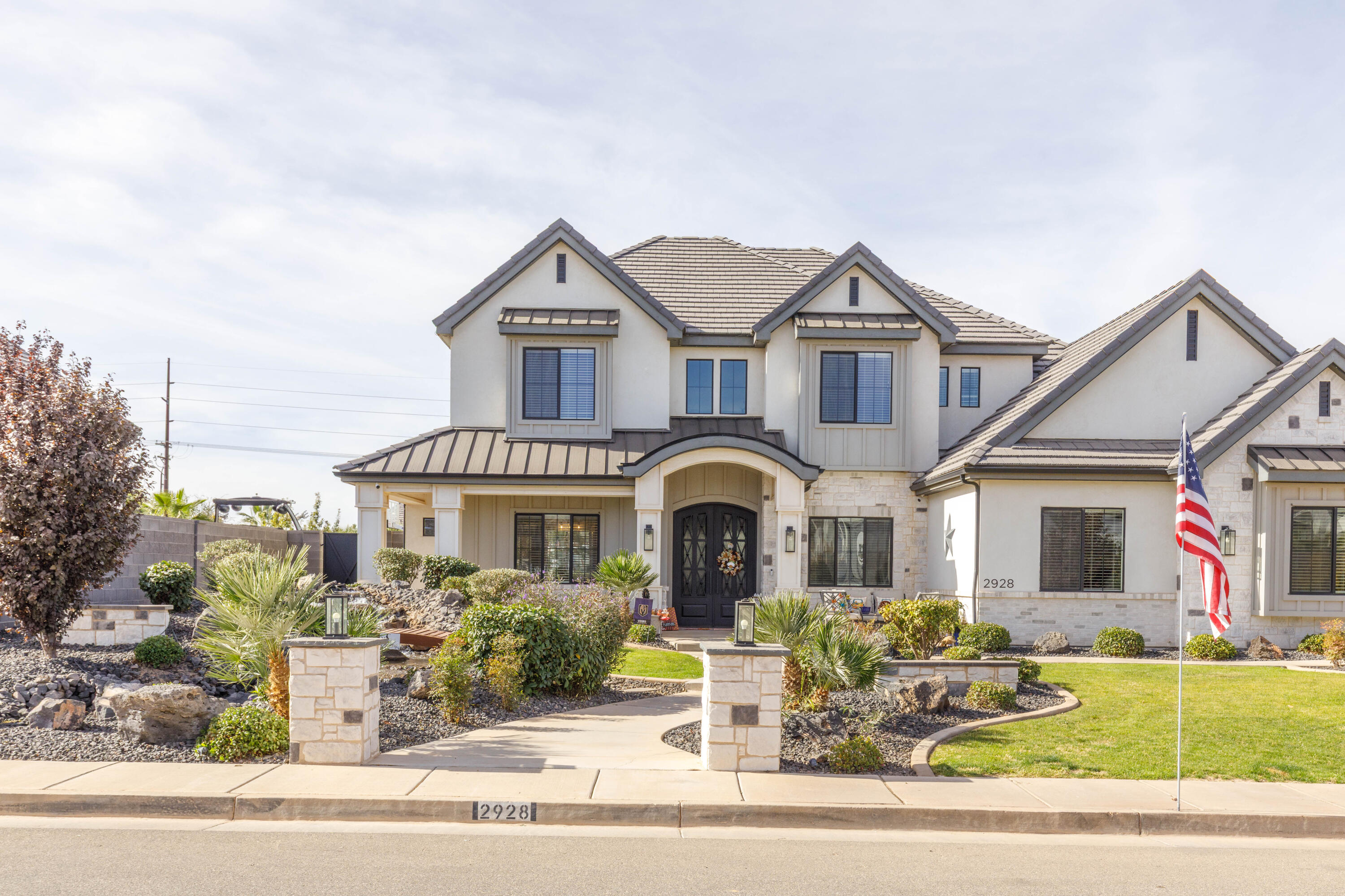 QUEENSRIDGE - Residential