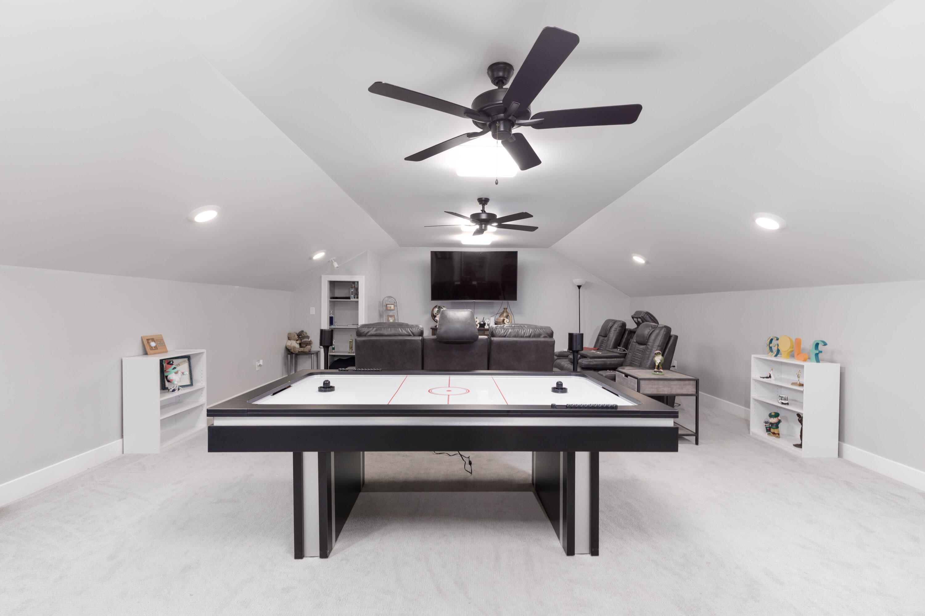 QUEENSRIDGE - Residential