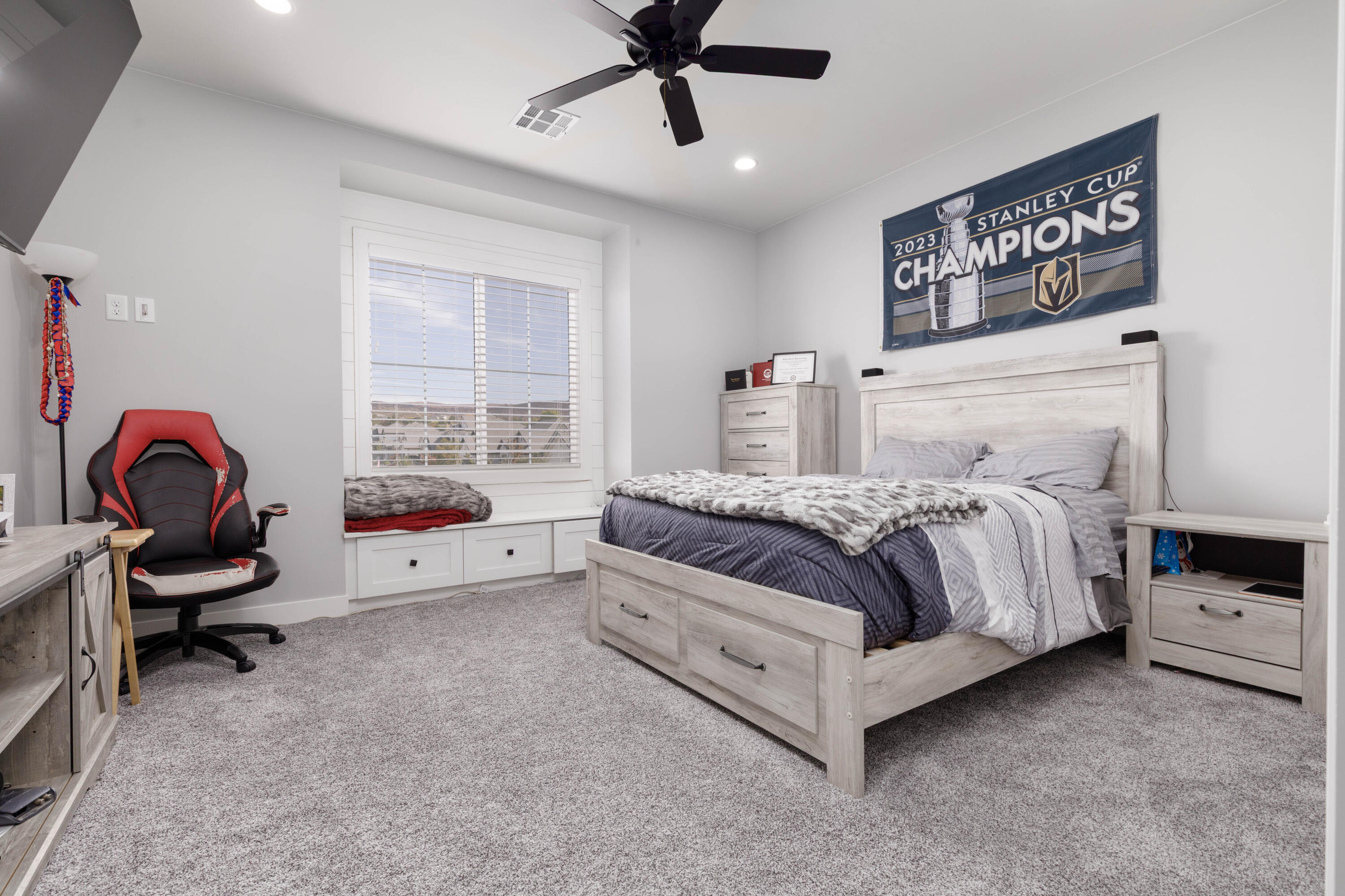 QUEENSRIDGE - Residential