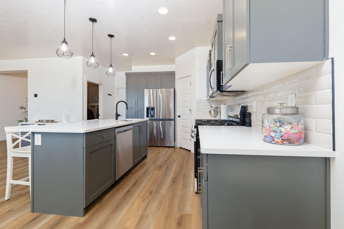 RED PINE - Residential