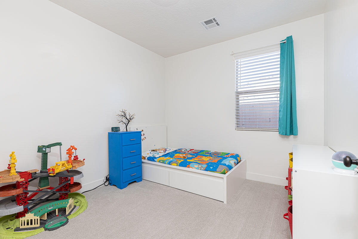 RED PINE - Residential