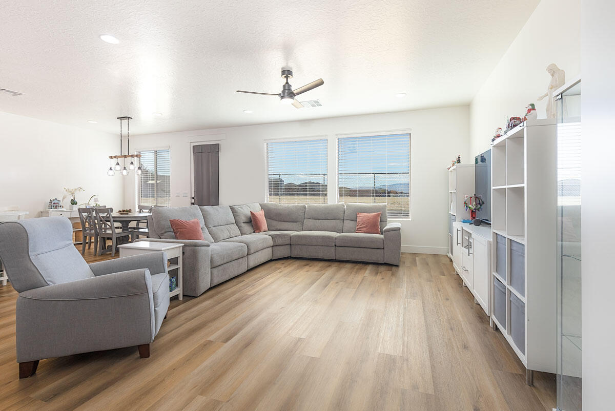 RED PINE - Residential