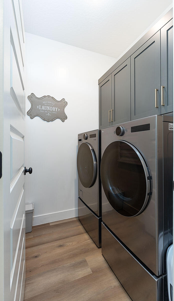 RED PINE - Residential