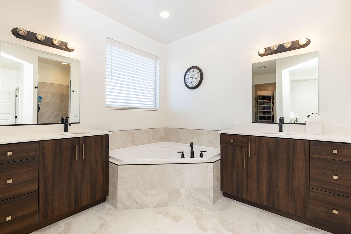 RED PINE - Residential