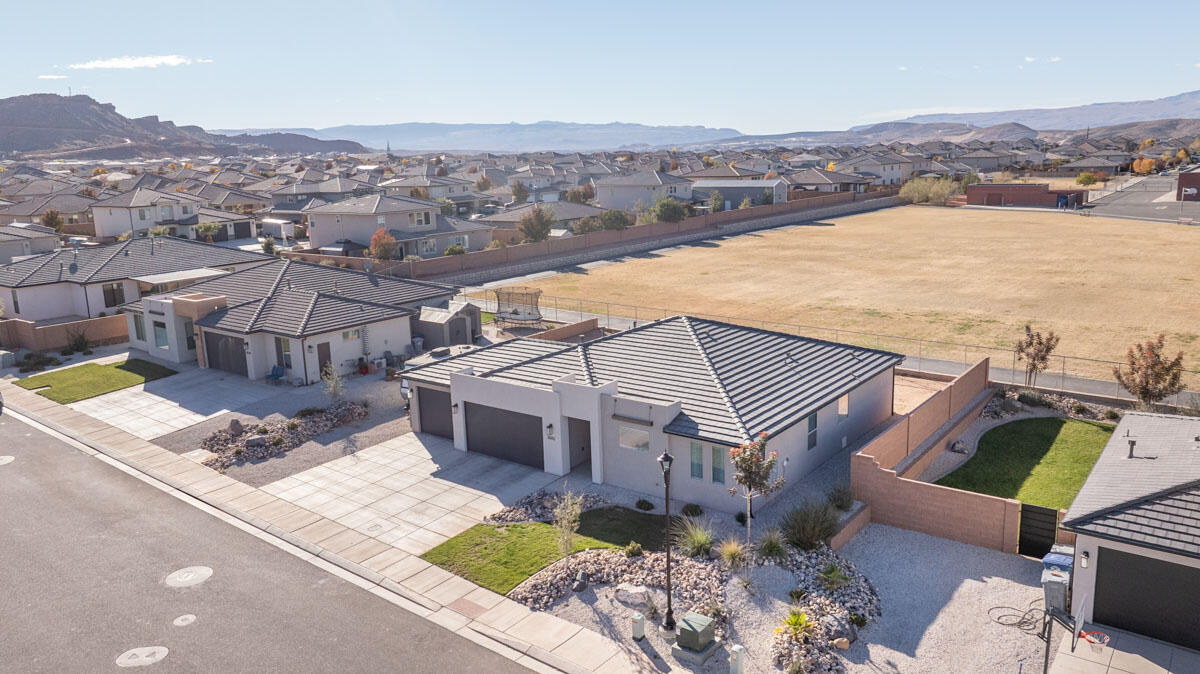 RED PINE - Residential