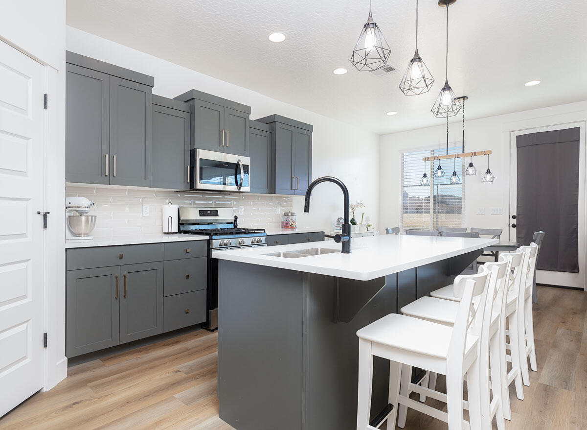 RED PINE - Residential