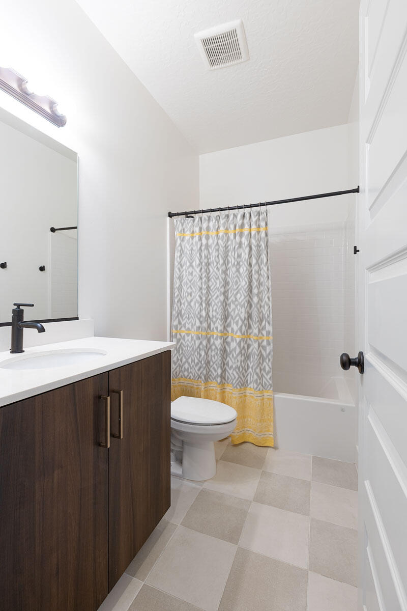 RED PINE - Residential