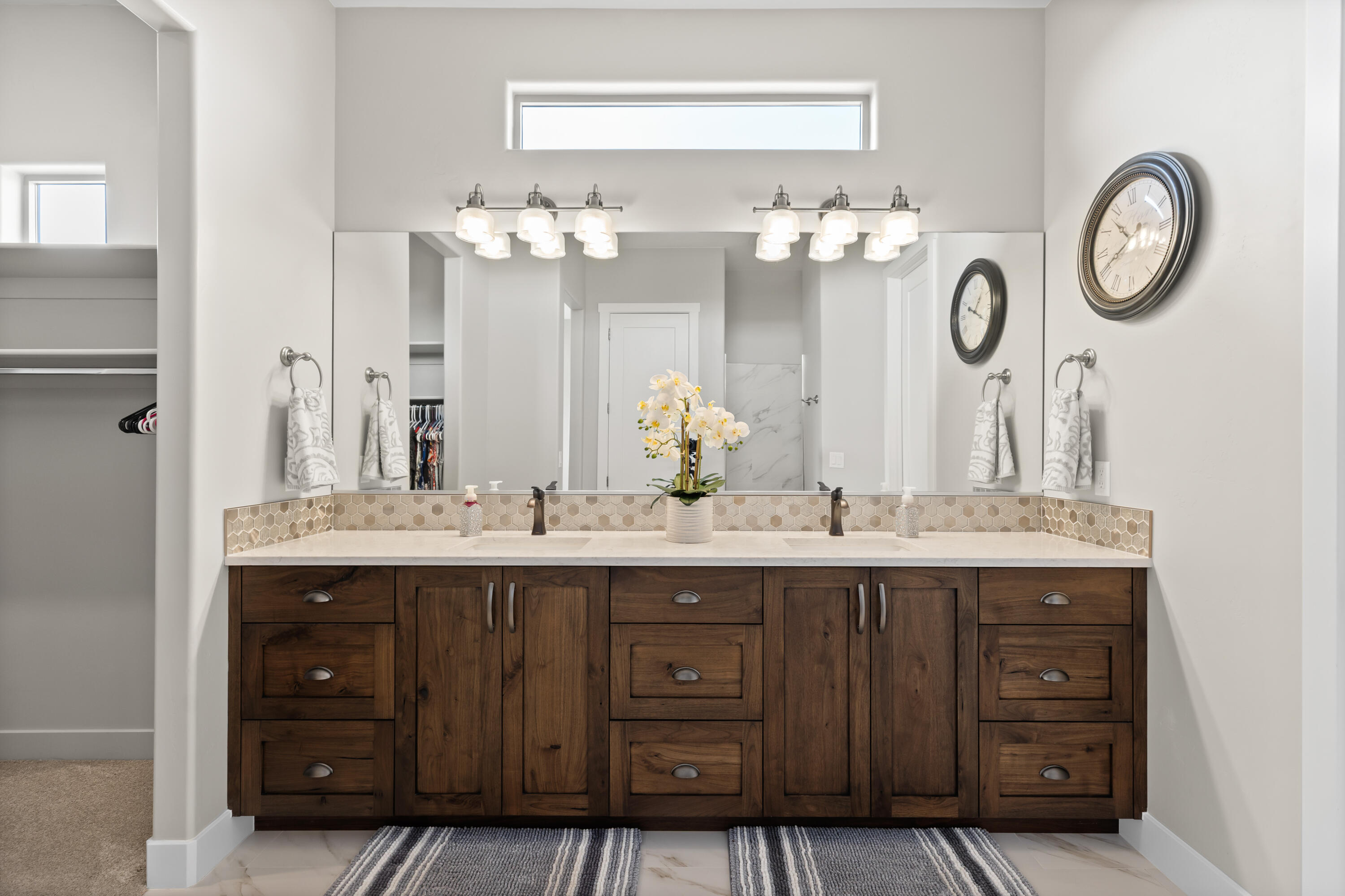 LAST SUN AT GREEN SPRINGS - Residential