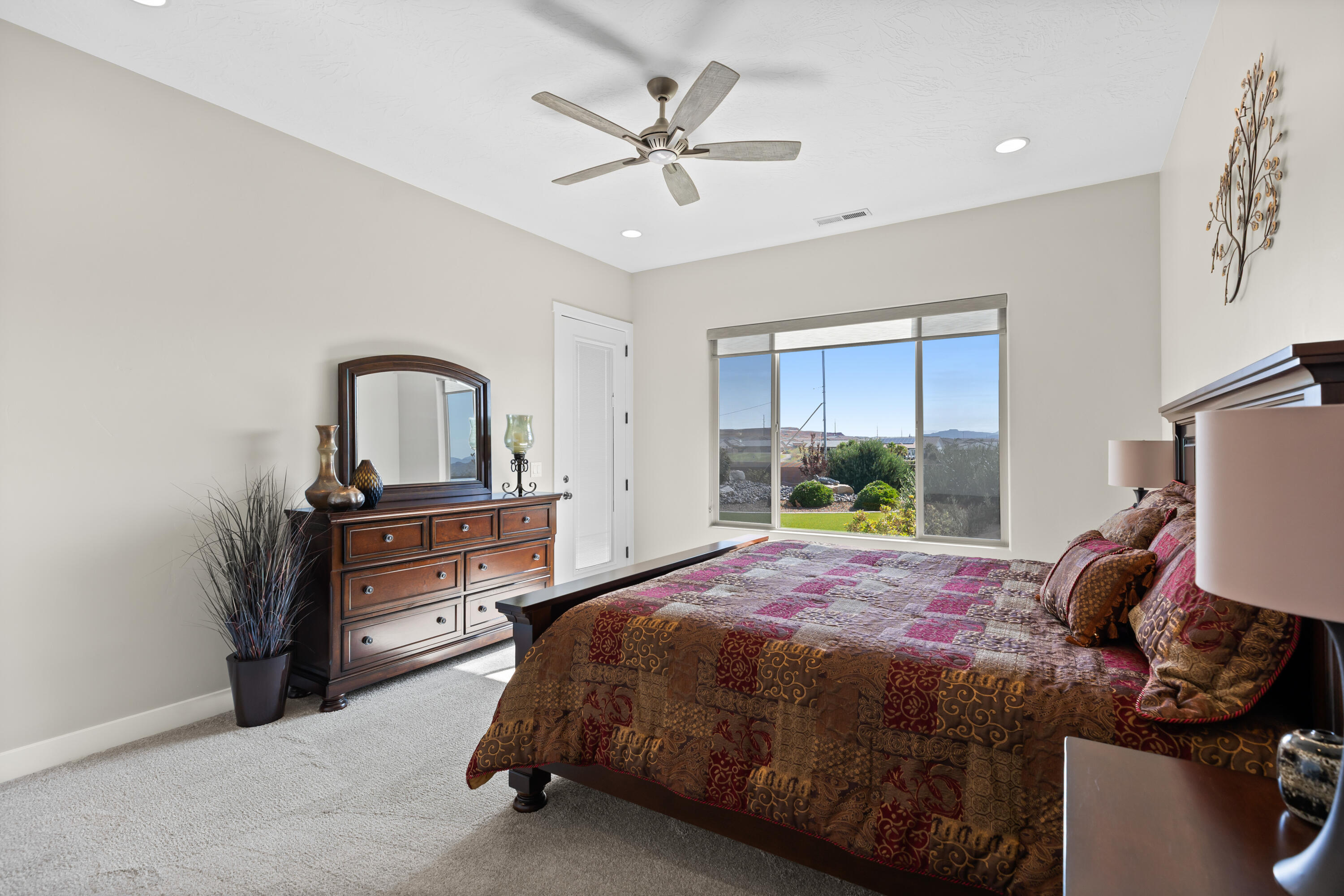 LAST SUN AT GREEN SPRINGS - Residential