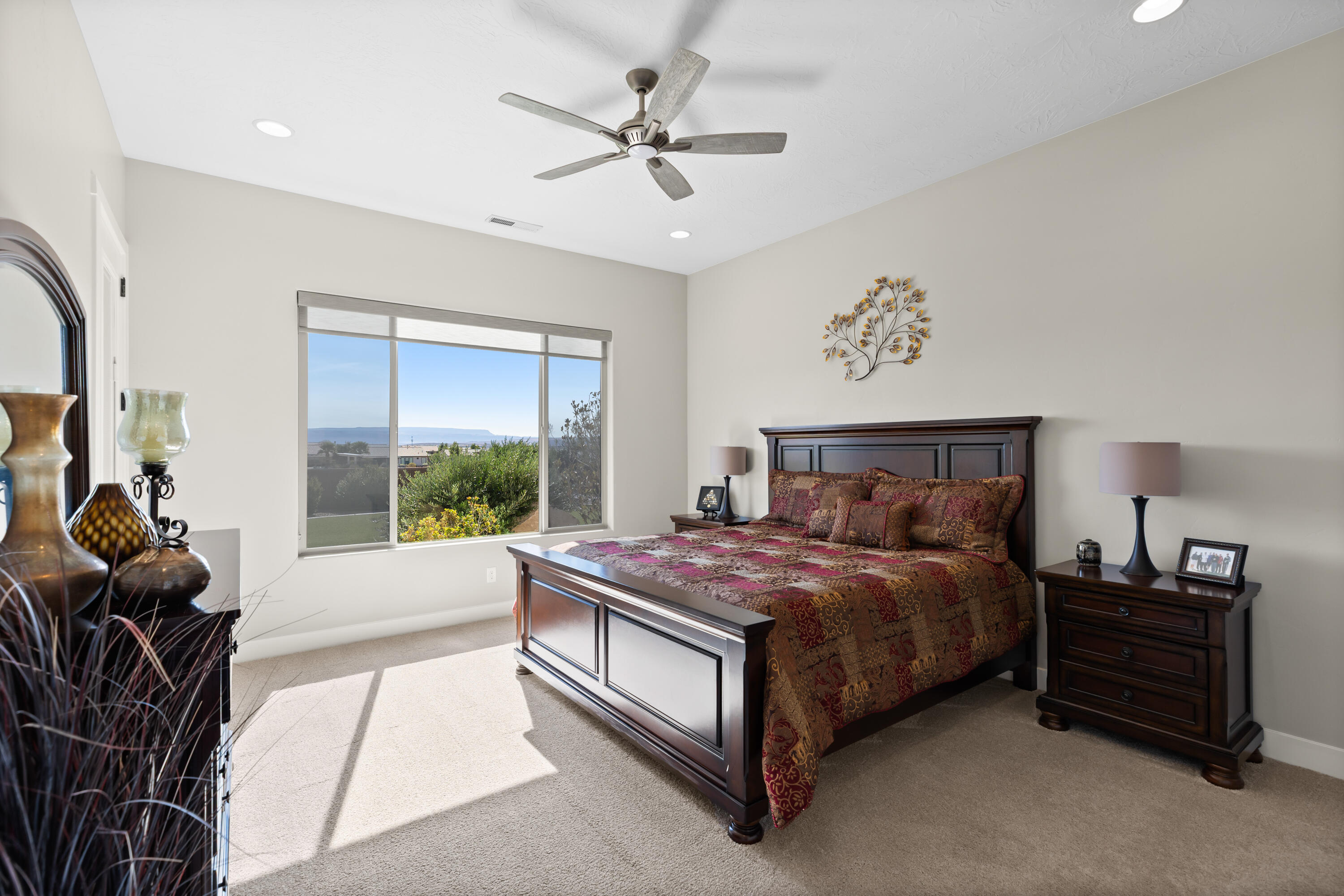 LAST SUN AT GREEN SPRINGS - Residential