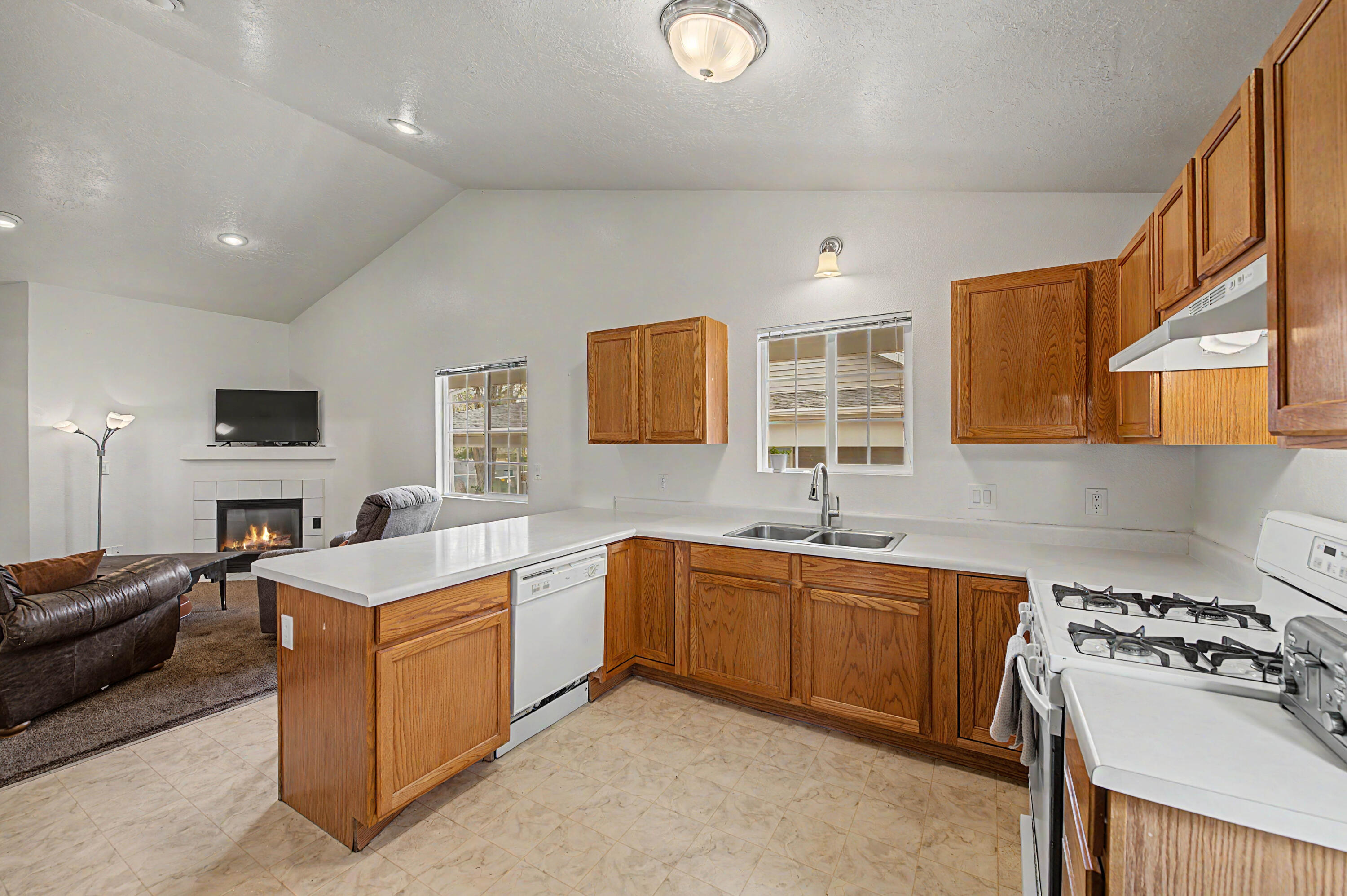 EAST RIDGE - Residential