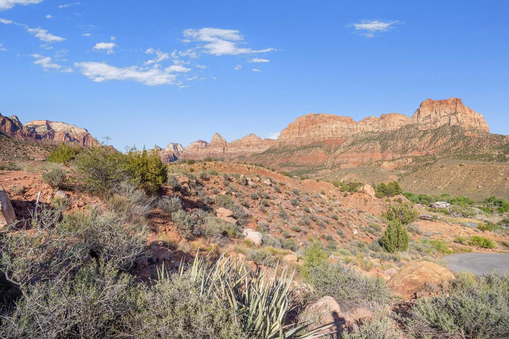 Photo of Parunuweap CIR, Springdale, UT 84767 (MLS # 24-257113)