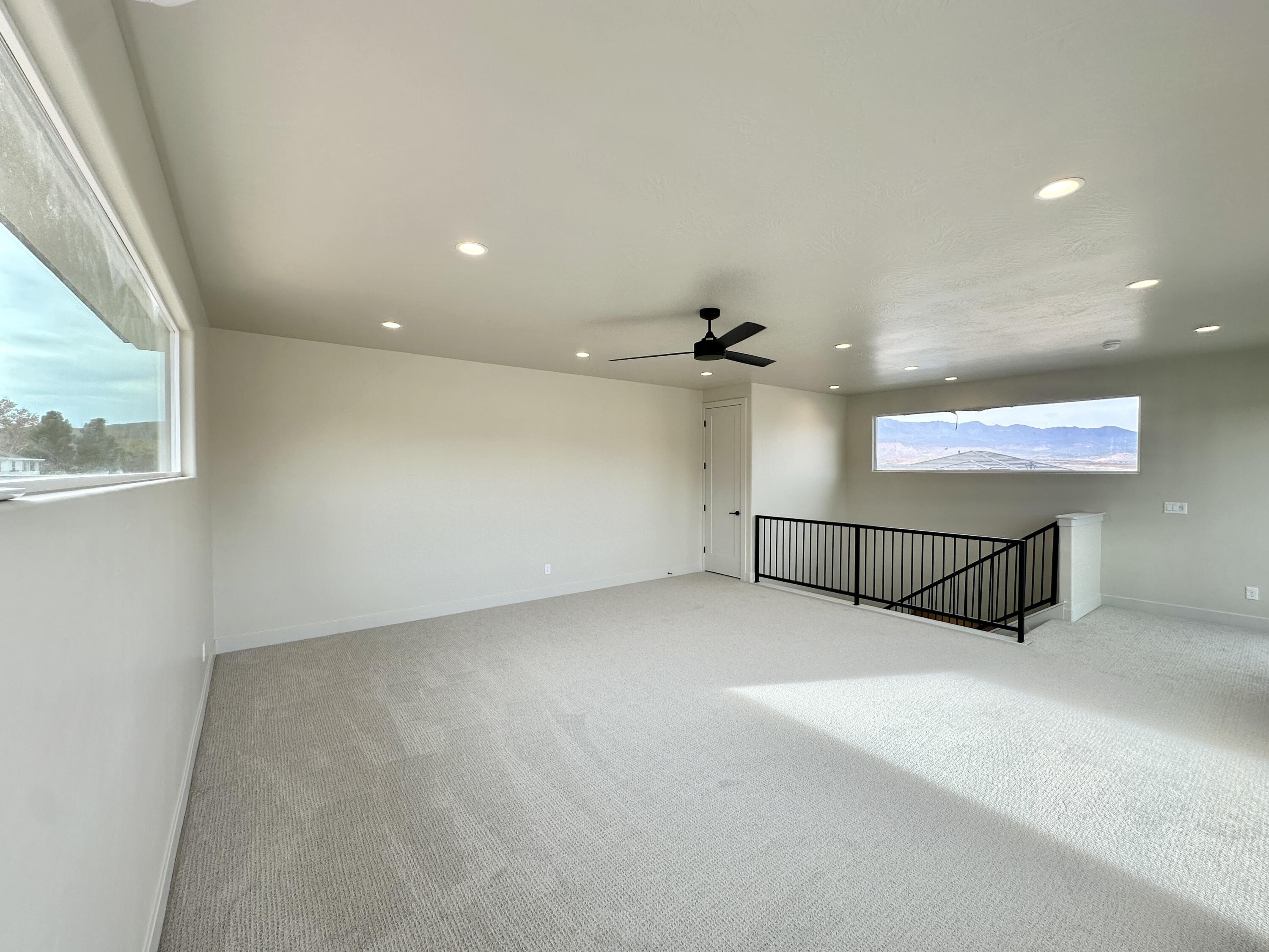 FALCON RIDGE - Residential