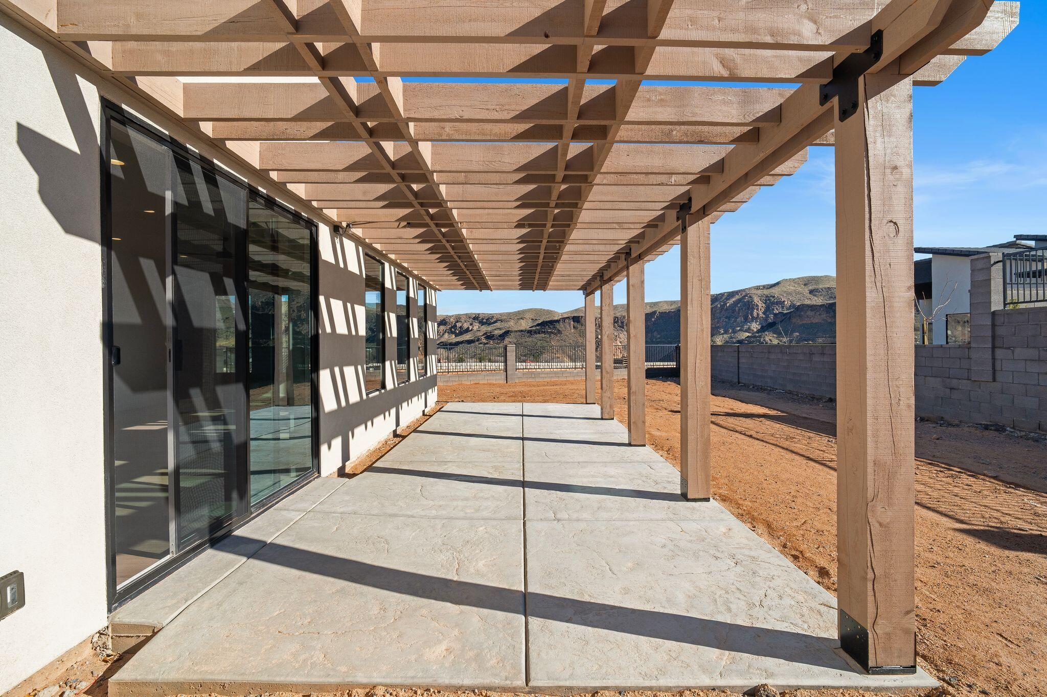 FALCON RIDGE - Residential