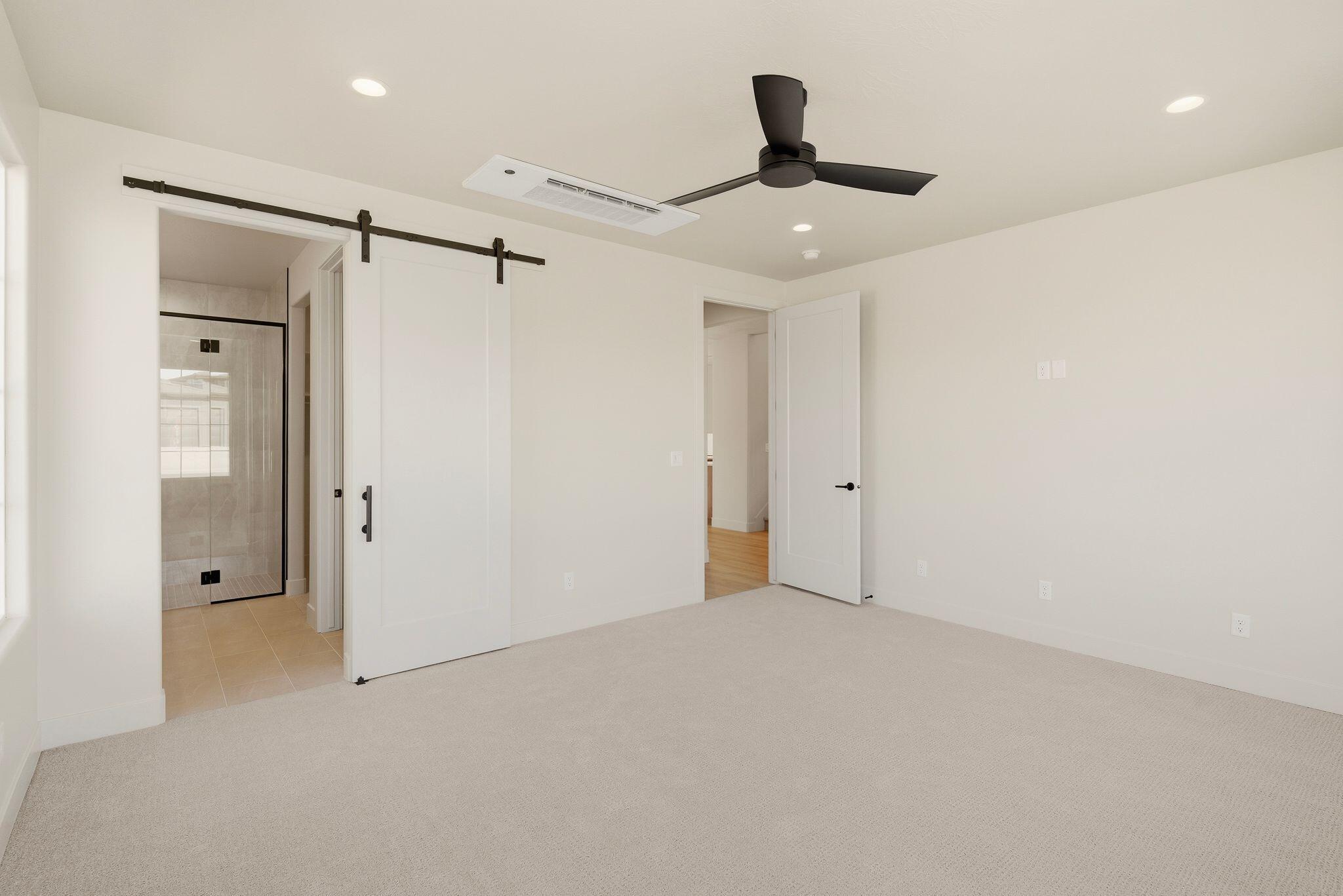 FALCON RIDGE - Residential