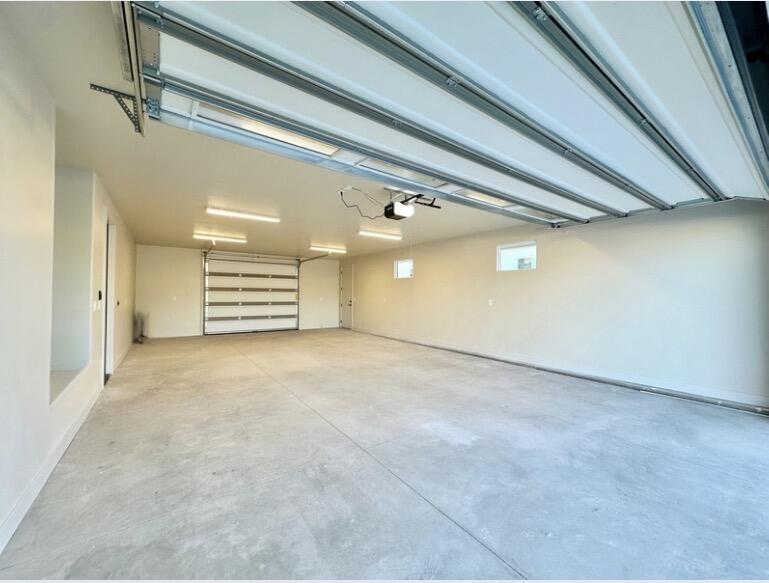 FALCON RIDGE - Residential