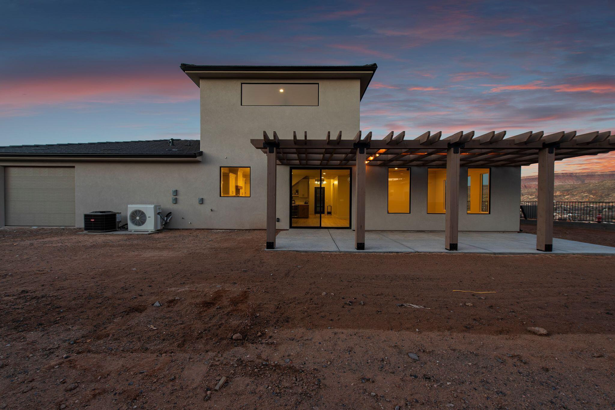 FALCON RIDGE - Residential