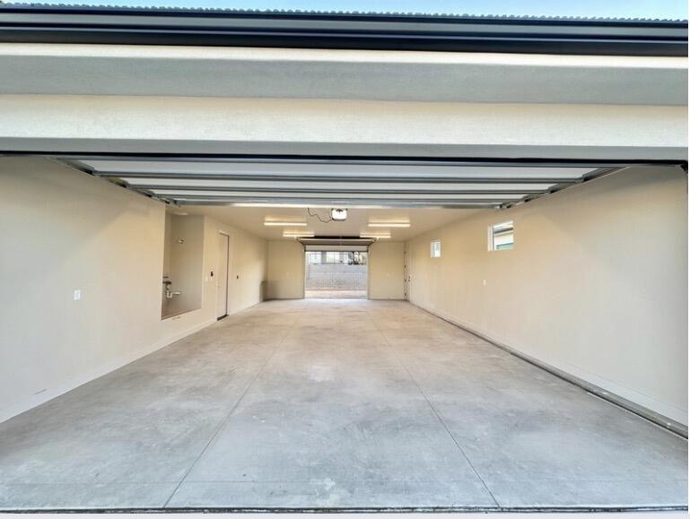 FALCON RIDGE - Residential