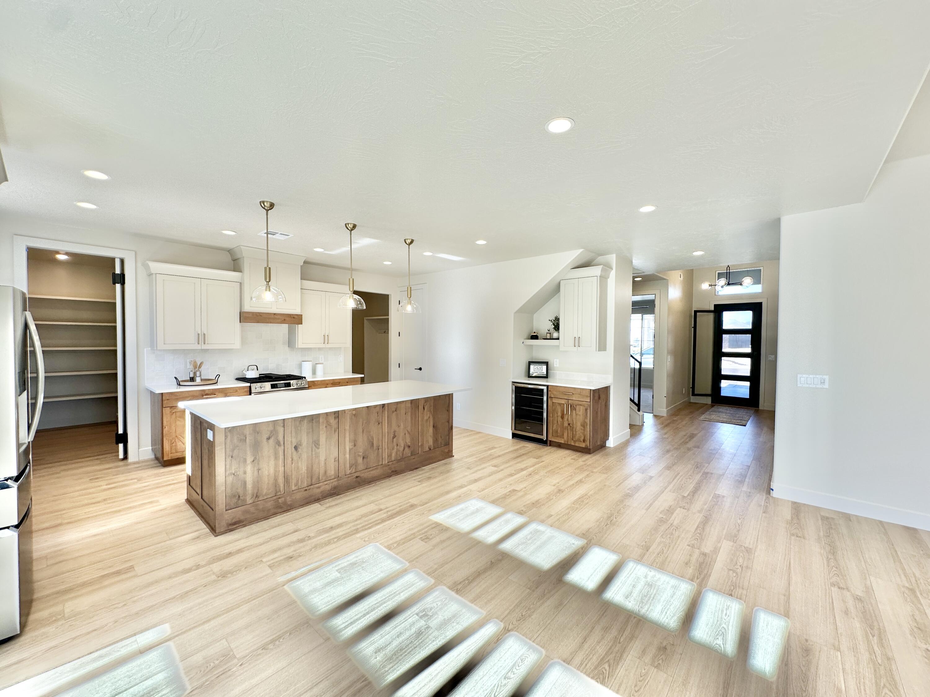 FALCON RIDGE - Residential