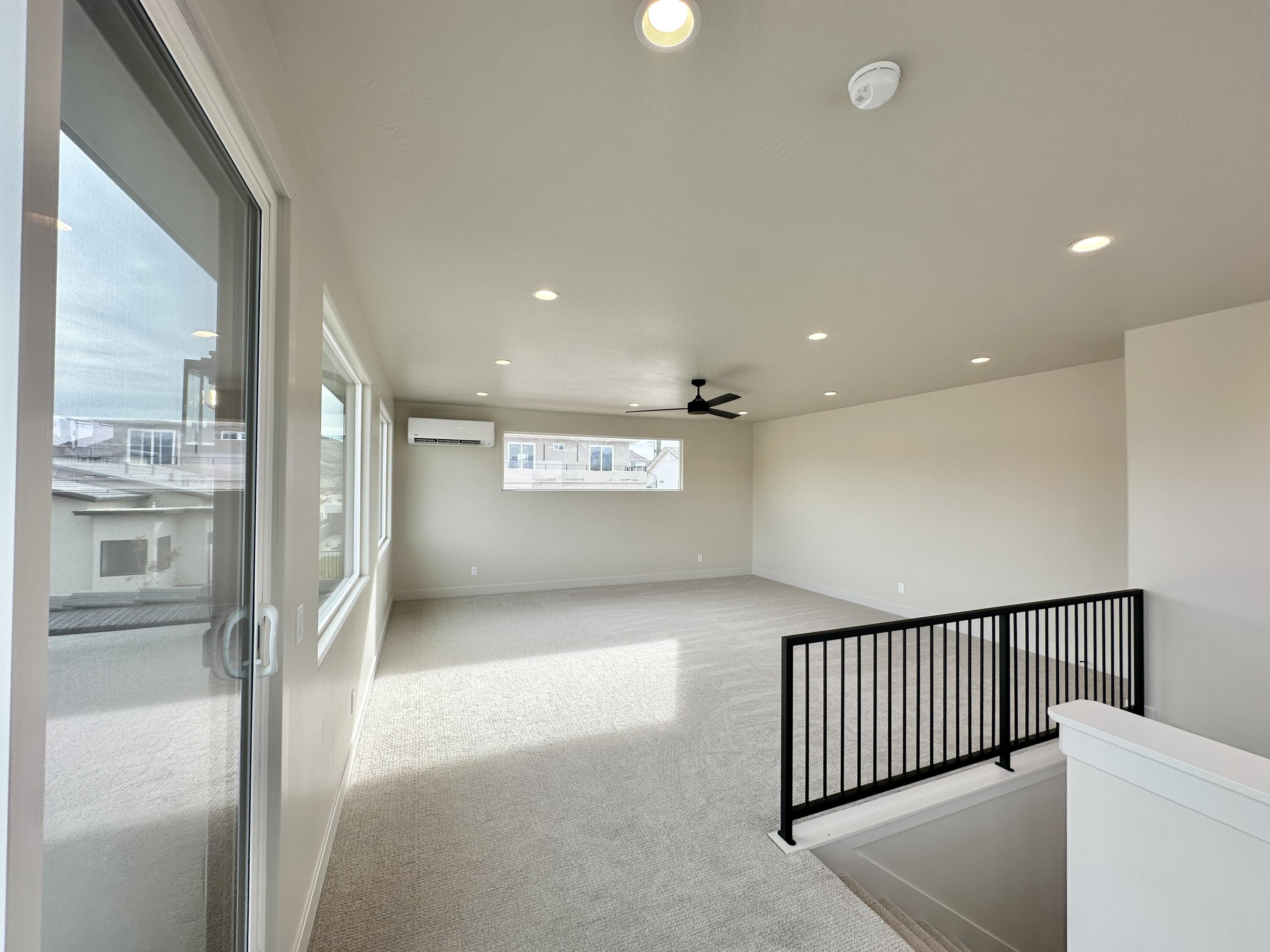 FALCON RIDGE - Residential