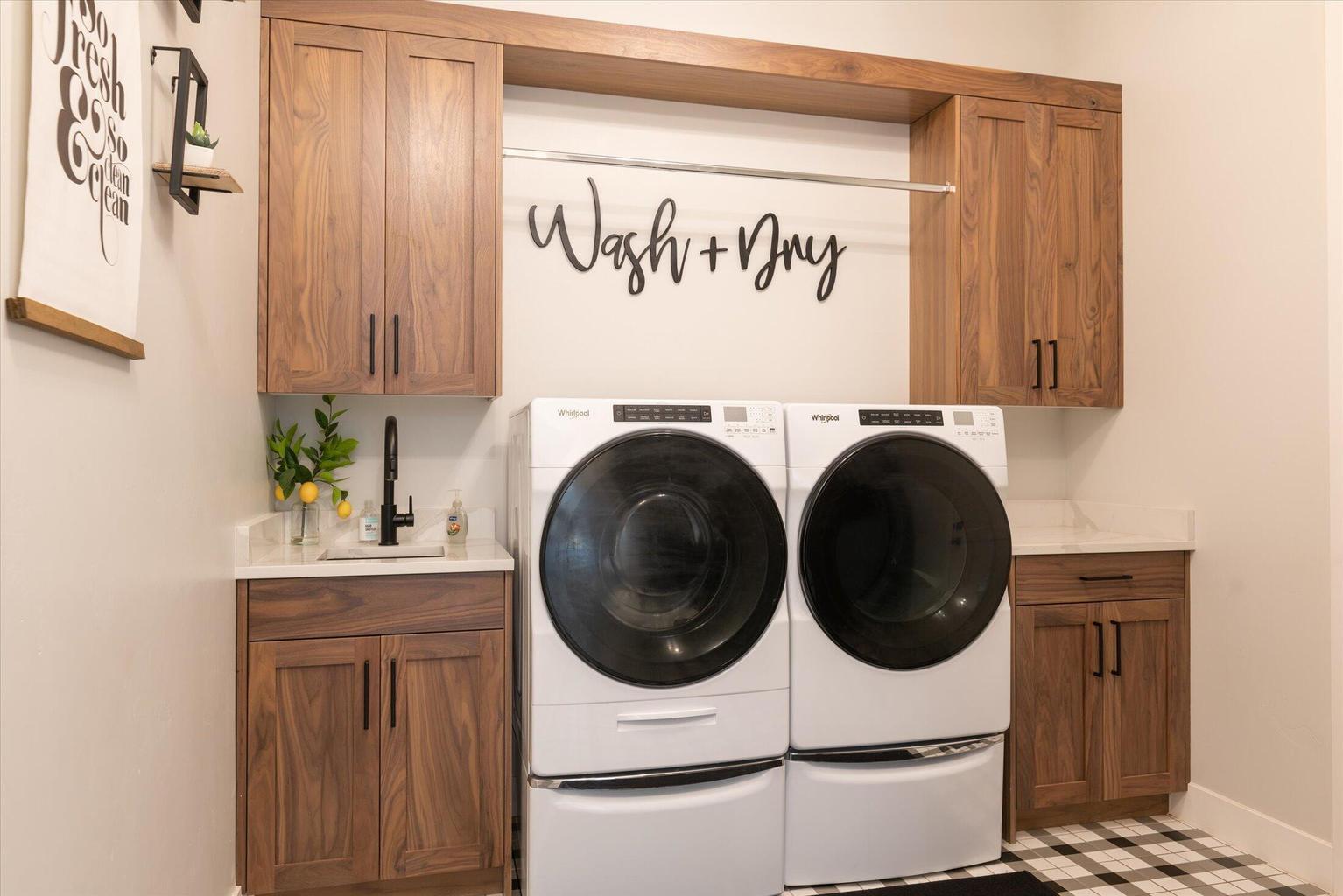 DIXIE SPRINGS - Residential