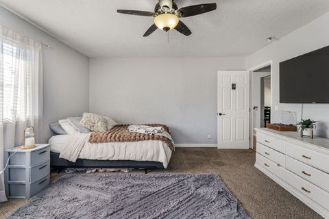 Tiny photo for 258 E 500 N, Washington, UT 84780 (MLS # 26-268615)