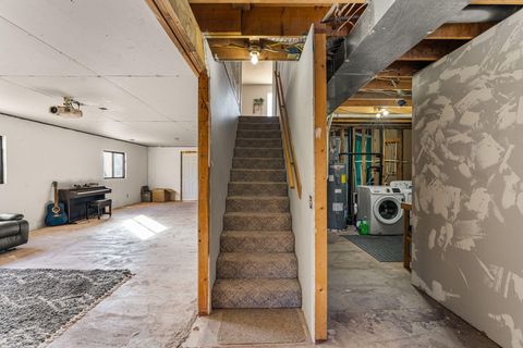 Tiny photo for 258 E 500 N, Washington, UT 84780 (MLS # 26-268615)