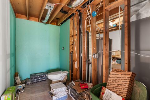 Tiny photo for 258 E 500 N, Washington, UT 84780 (MLS # 26-268615)