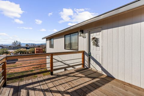 Tiny photo for 258 E 500 N, Washington, UT 84780 (MLS # 26-268615)