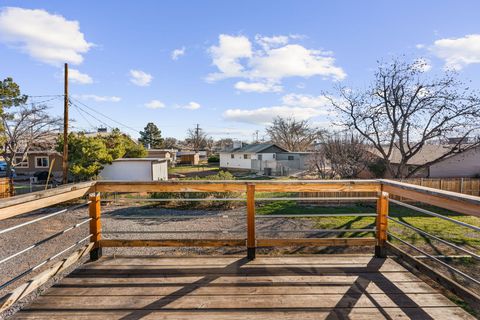 Tiny photo for 258 E 500 N, Washington, UT 84780 (MLS # 26-268615)