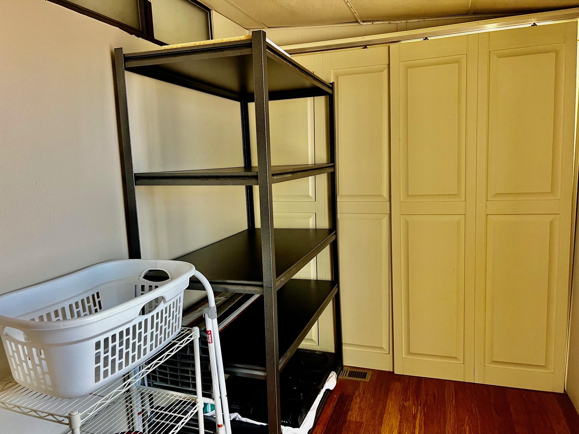 CANYON BREEZE RV RESORT - Residential