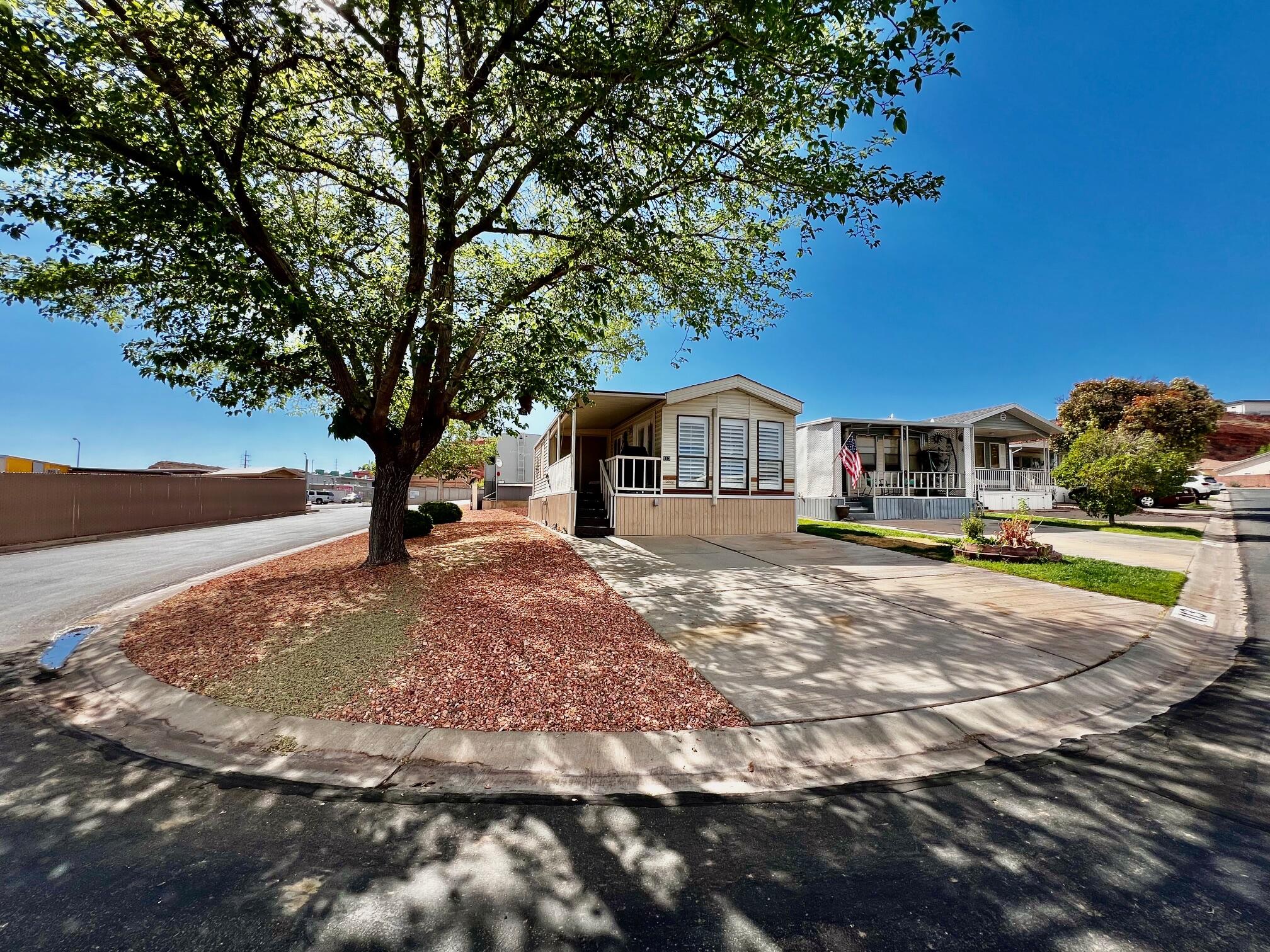 CANYON BREEZE RV RESORT - Residential