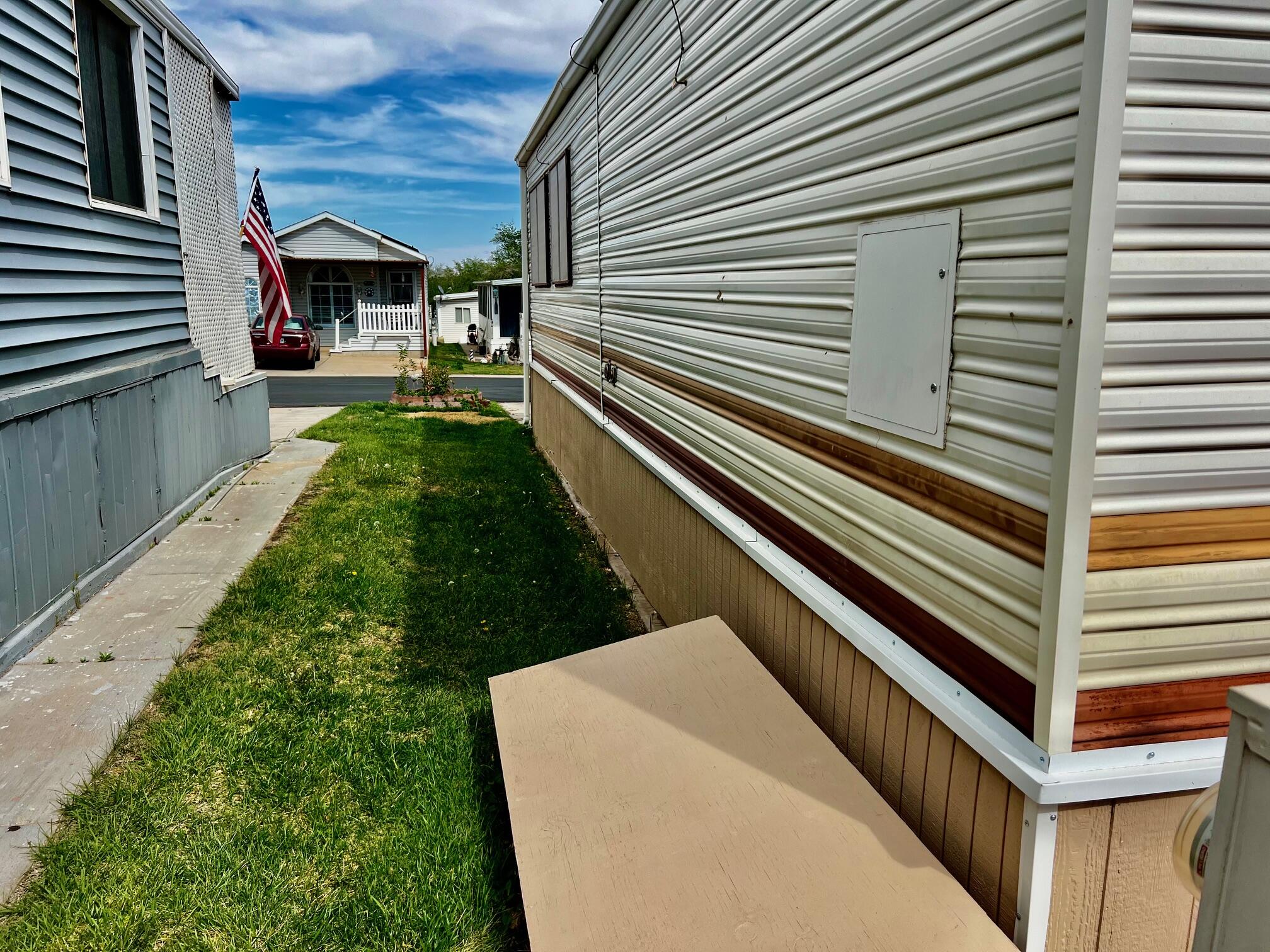 CANYON BREEZE RV RESORT - Residential