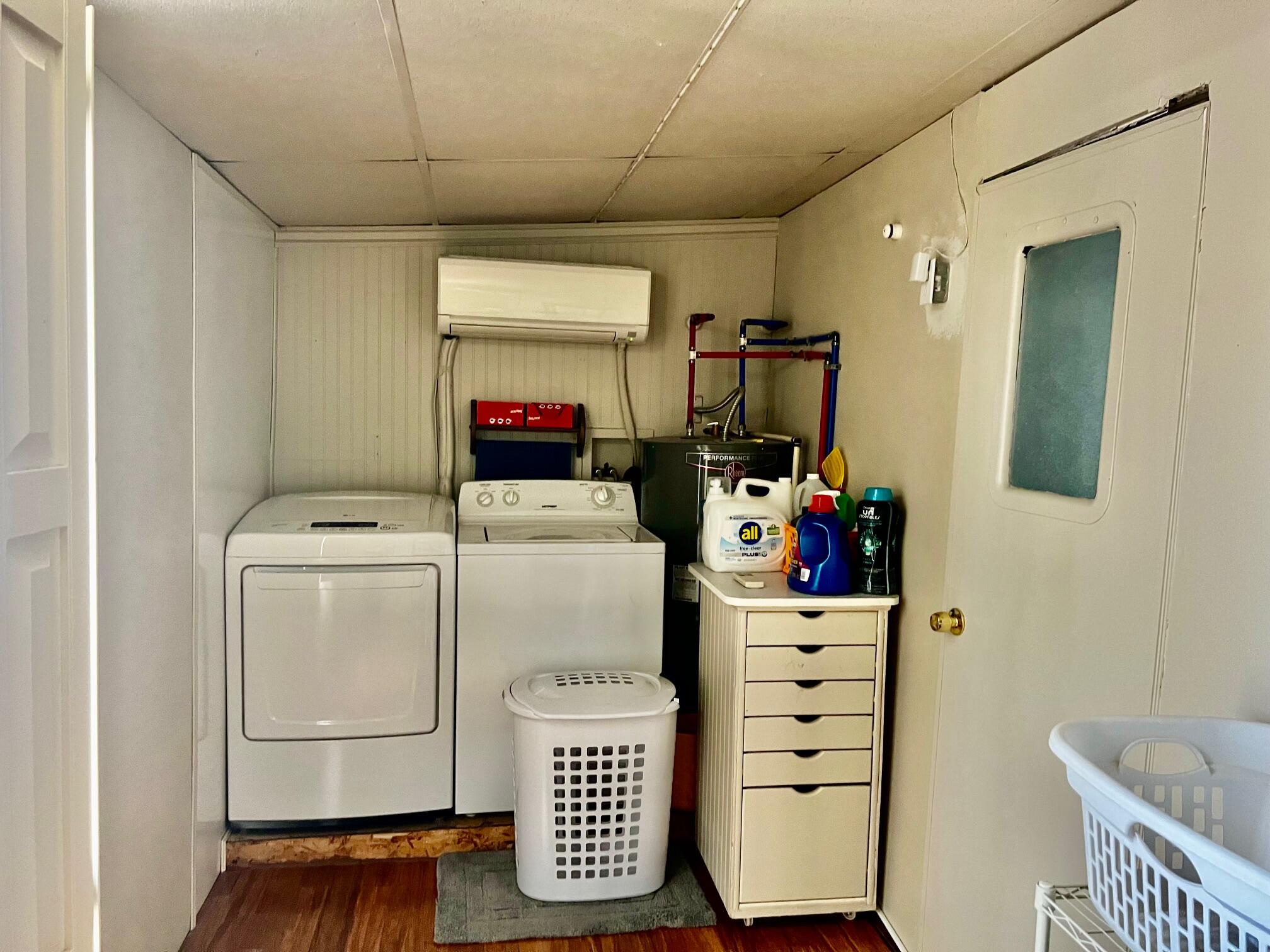 CANYON BREEZE RV RESORT - Residential