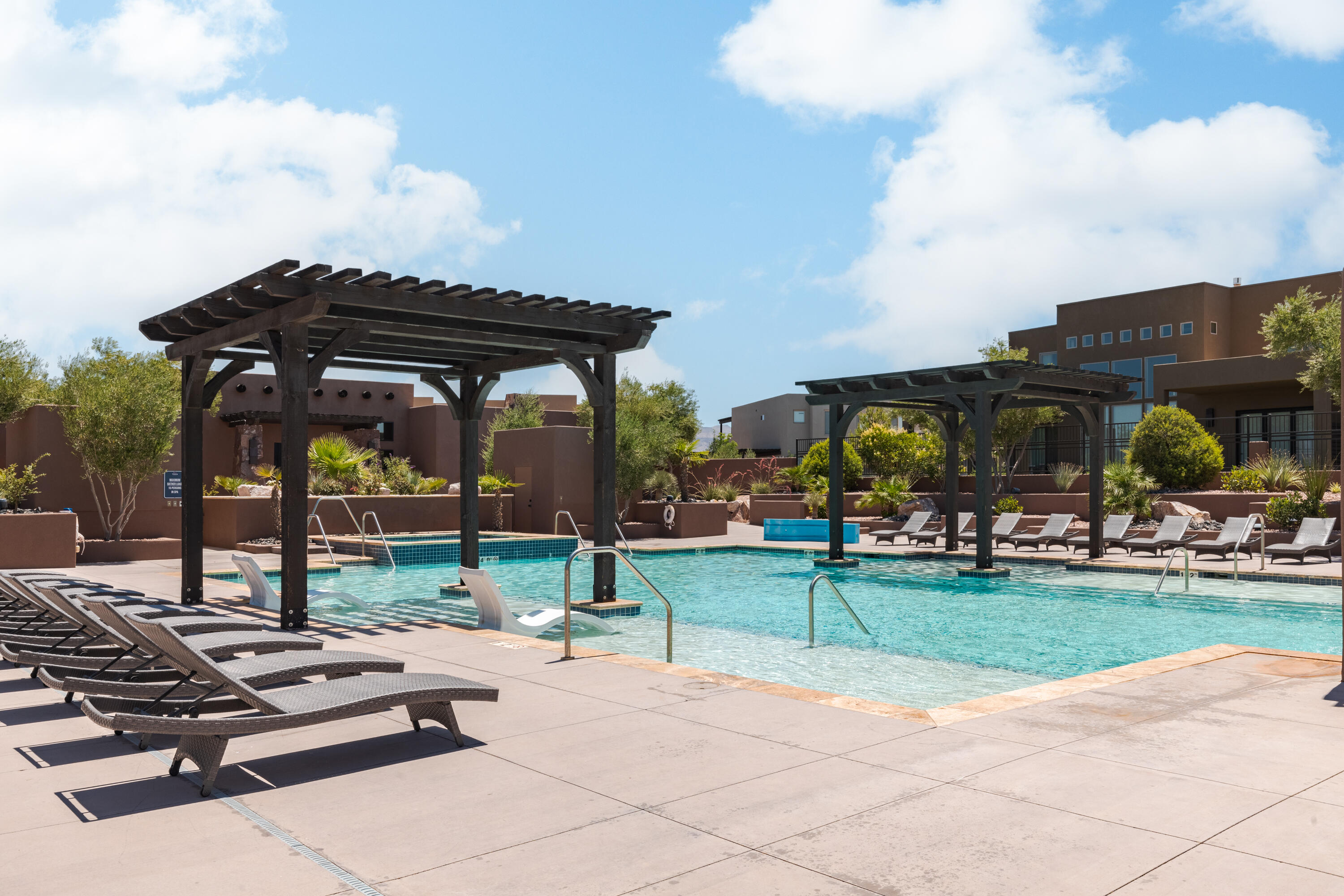 TAVA RESORT AT SAND HOLLOW - Residential