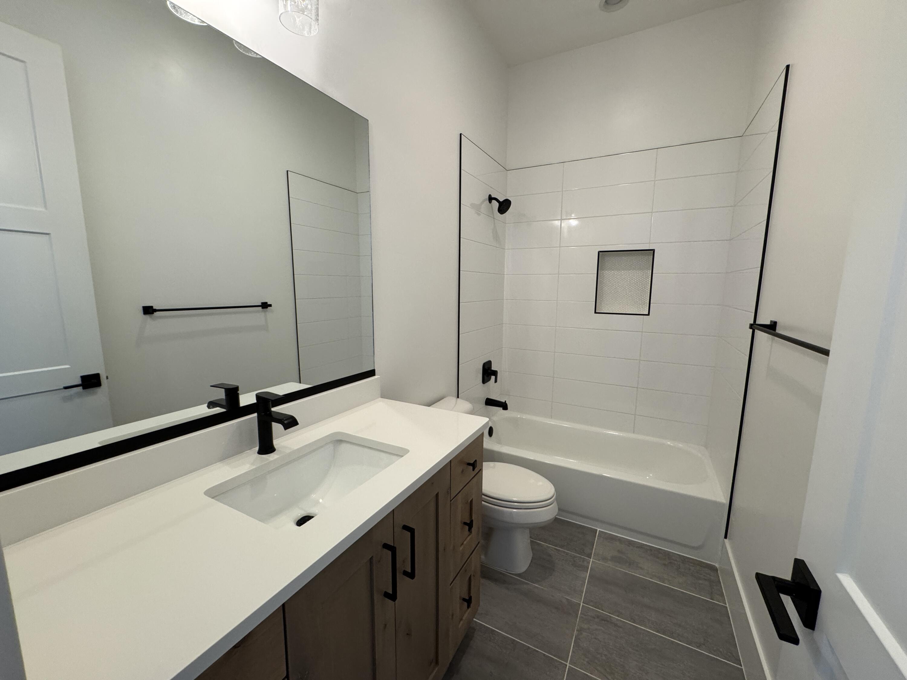 WASHINGTON VISTA - Residential