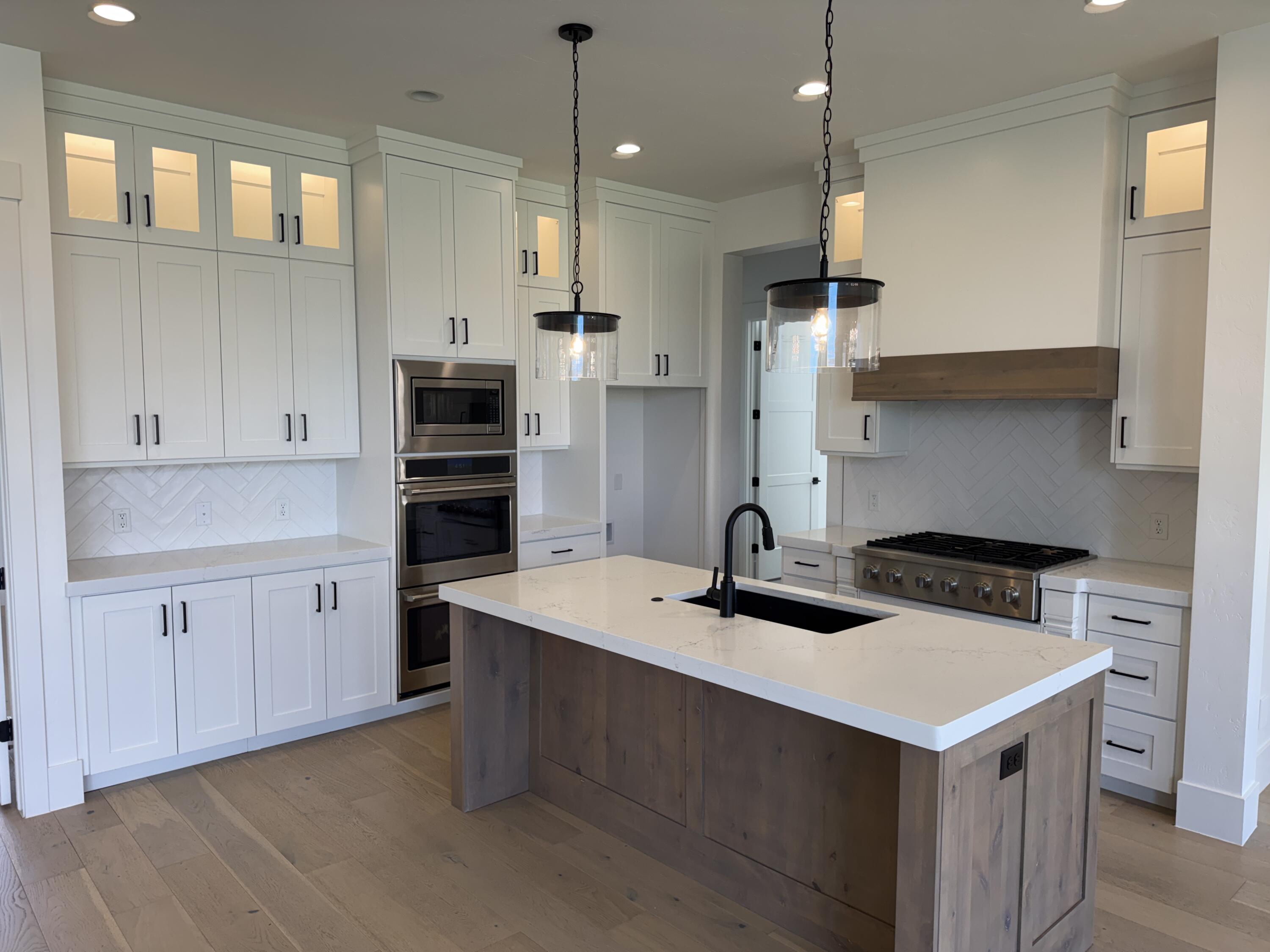 WASHINGTON VISTA - Residential