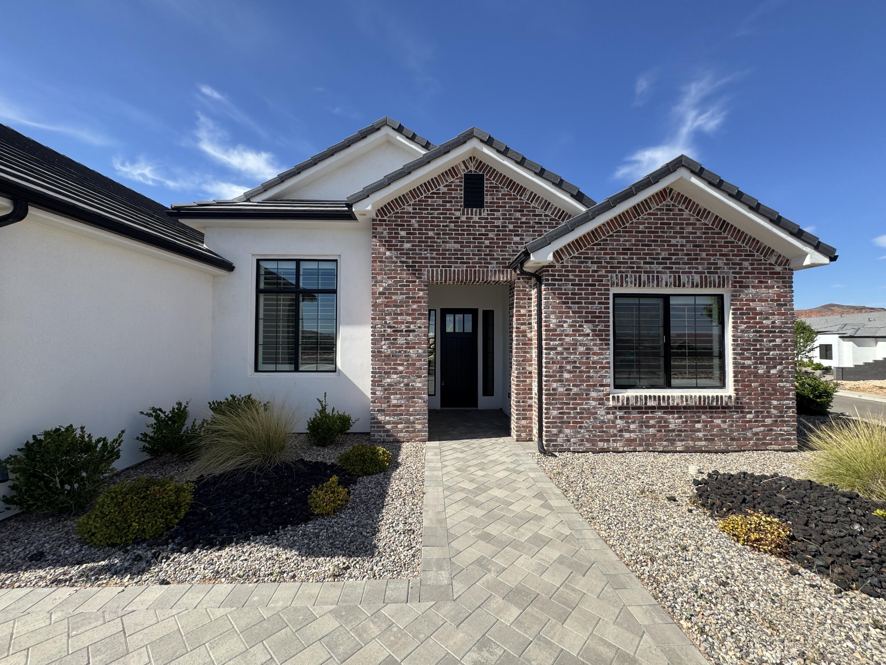 WASHINGTON VISTA - Residential