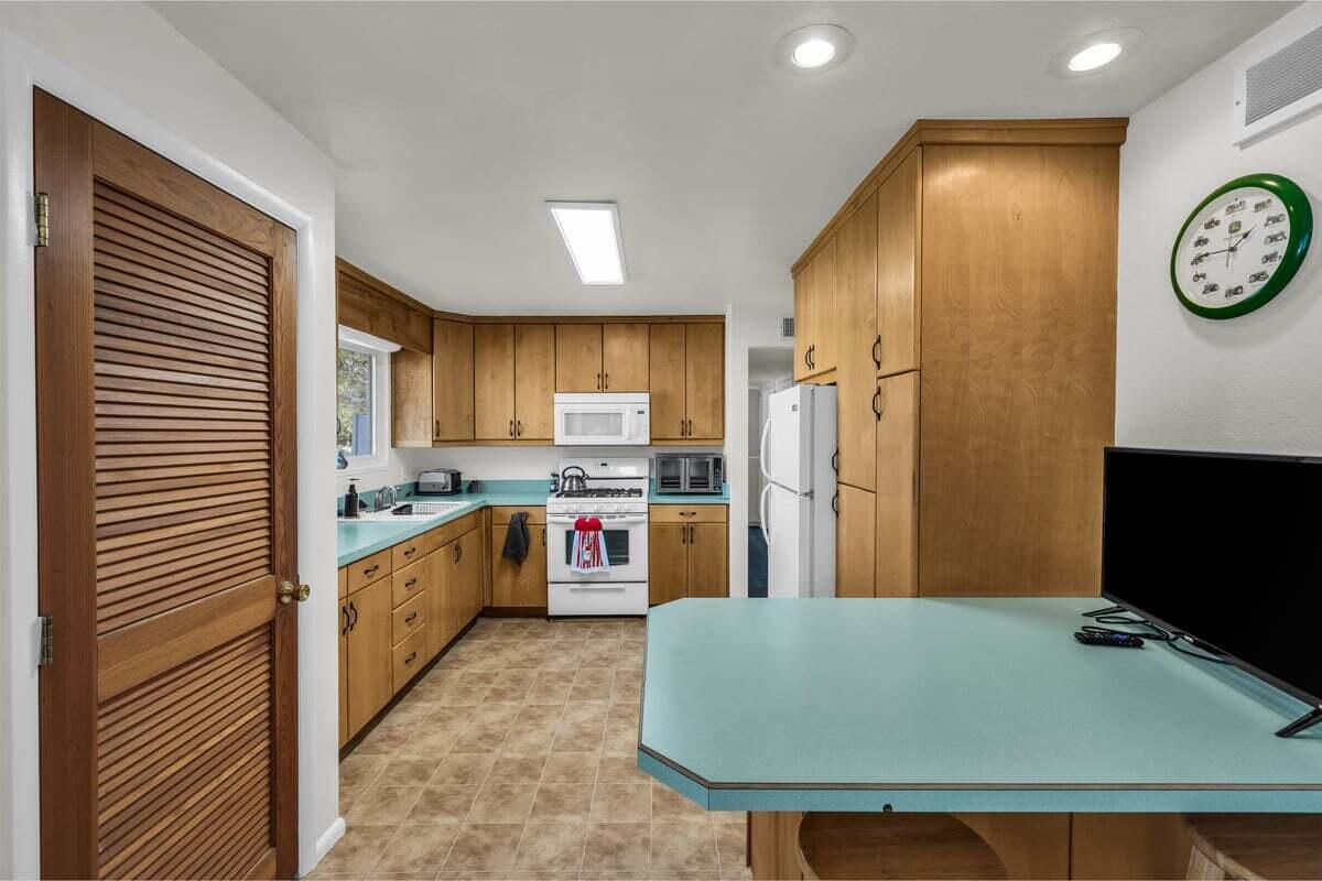 LEEDS ESTATES - Residential