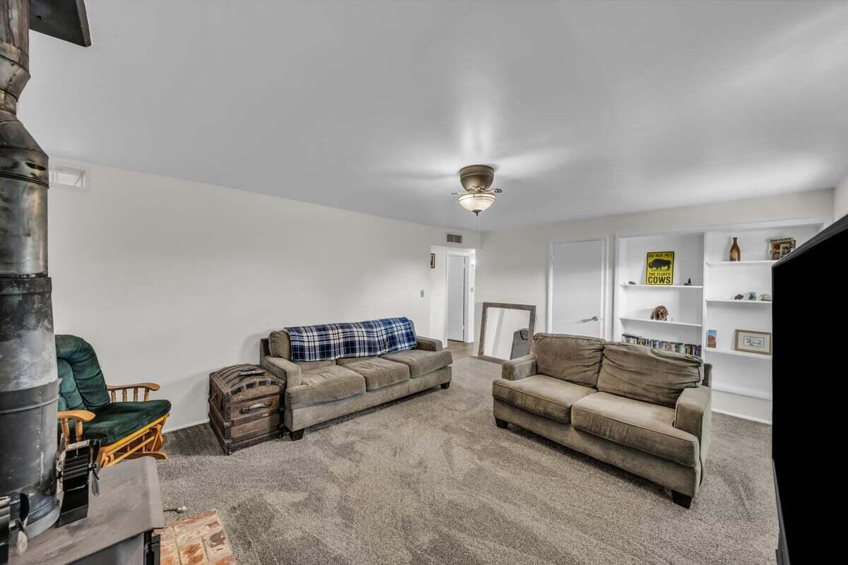 LEEDS ESTATES - Residential