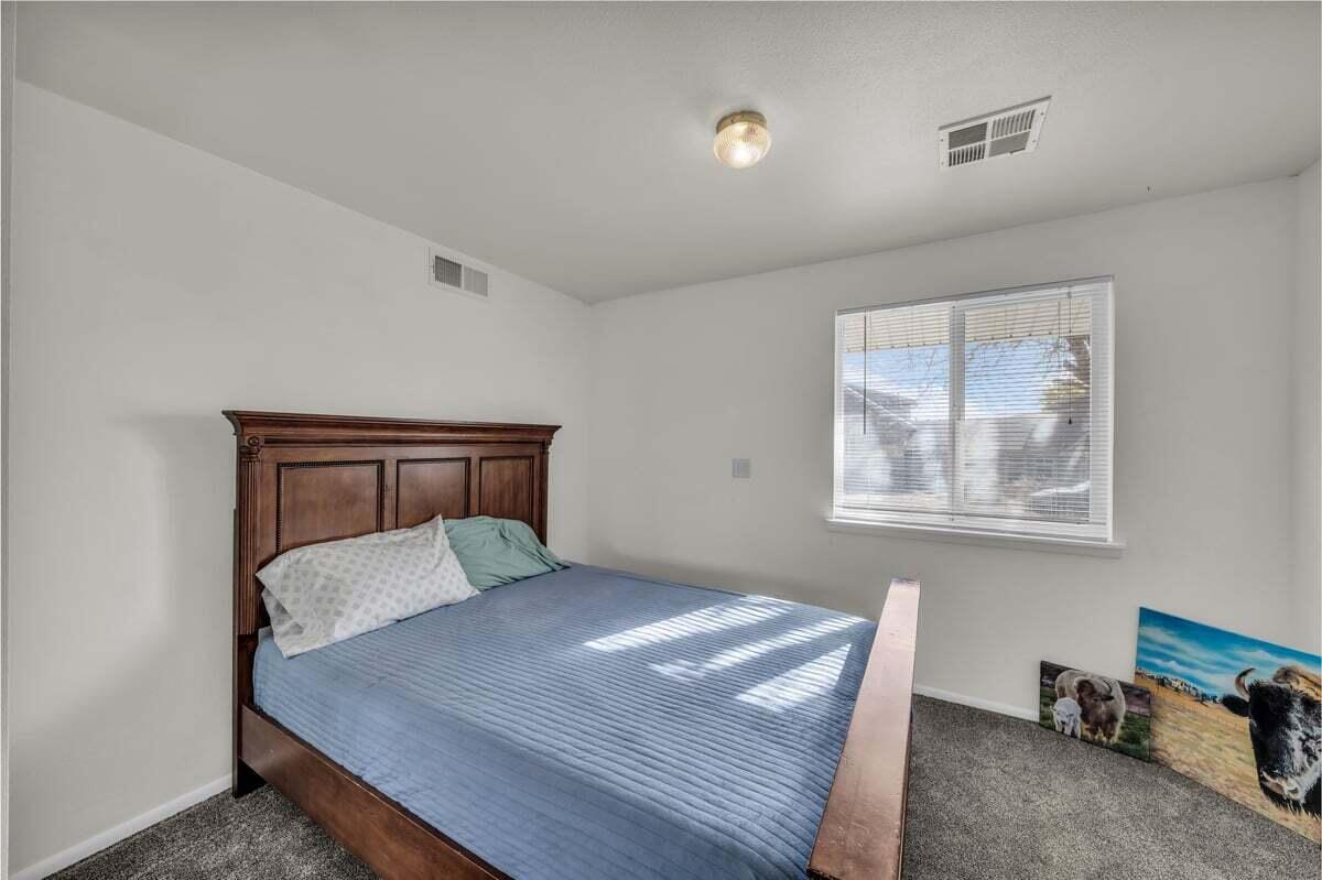 LEEDS ESTATES - Residential