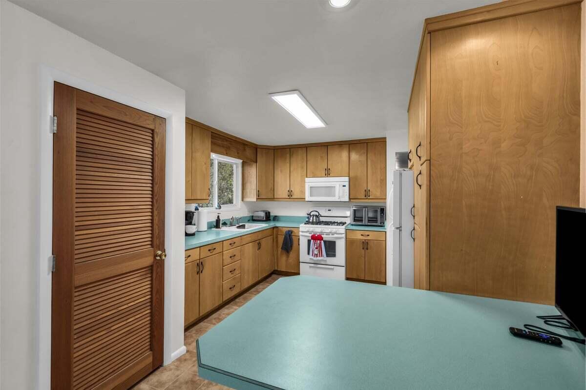 LEEDS ESTATES - Residential