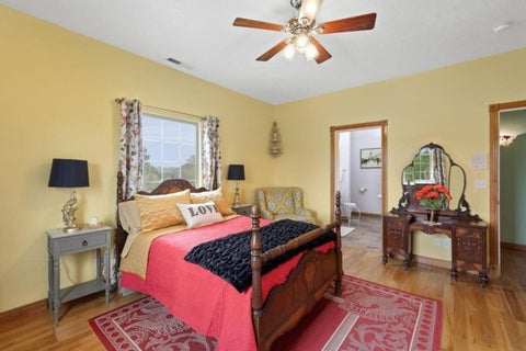 Tiny photo for 885 N Old Farms RD, Dammeron Valley, UT 84783 (MLS # 26-274845)