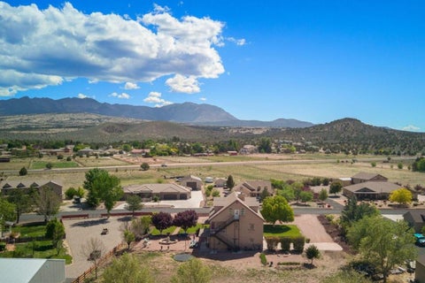 Tiny photo for 885 N Old Farms RD, Dammeron Valley, UT 84783 (MLS # 26-274845)