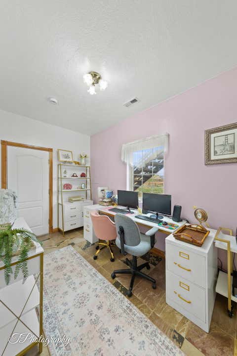 Tiny photo for 885 N Old Farms RD, Dammeron Valley, UT 84783 (MLS # 26-274845)
