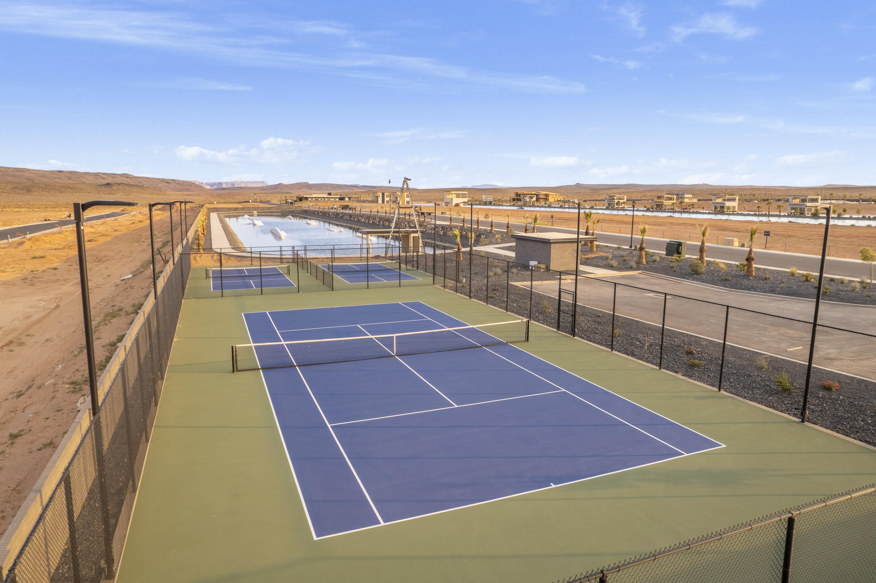 SOUTHERN SHORES - Land