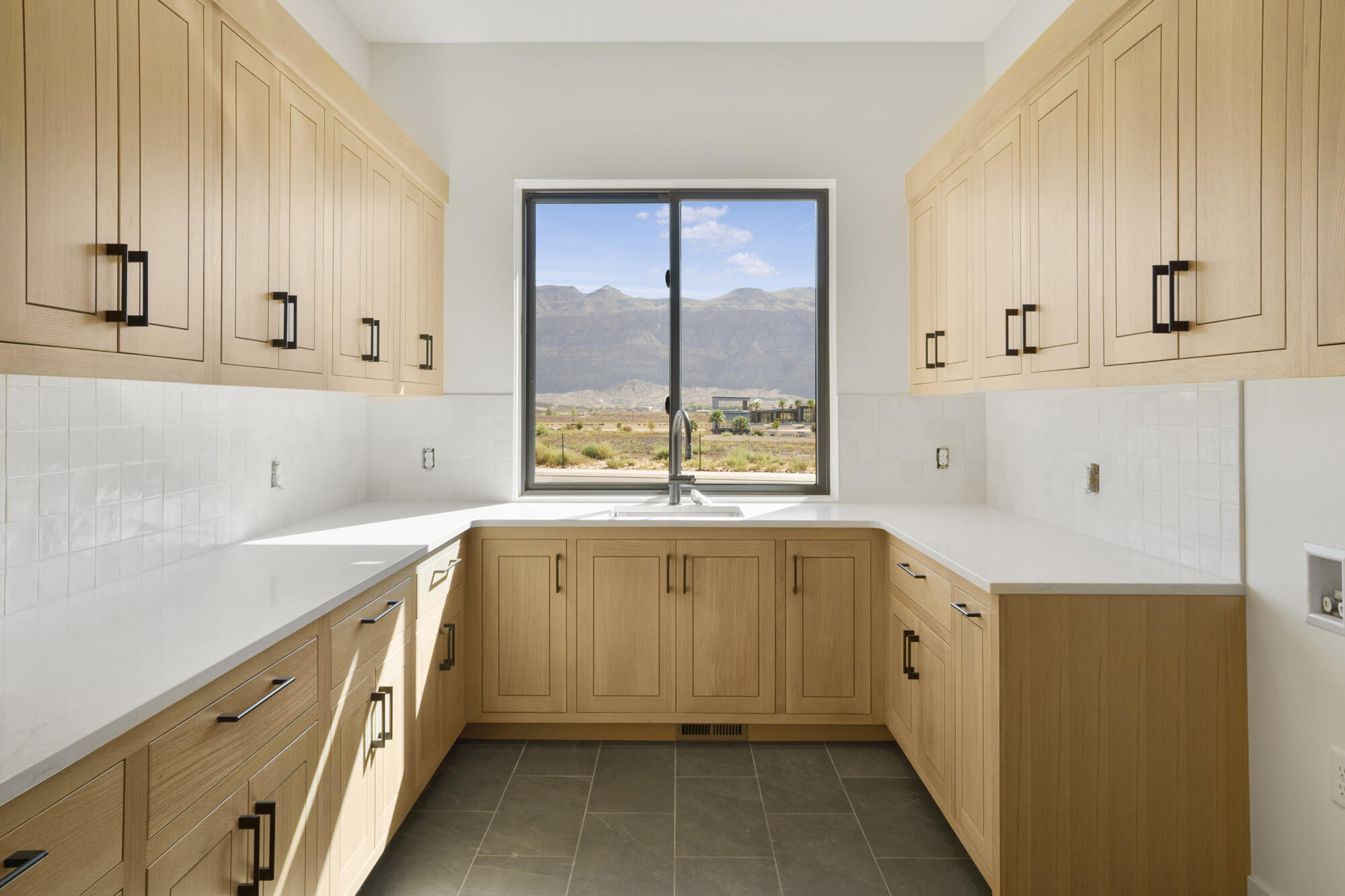 SOUTHERN SHORES - Land