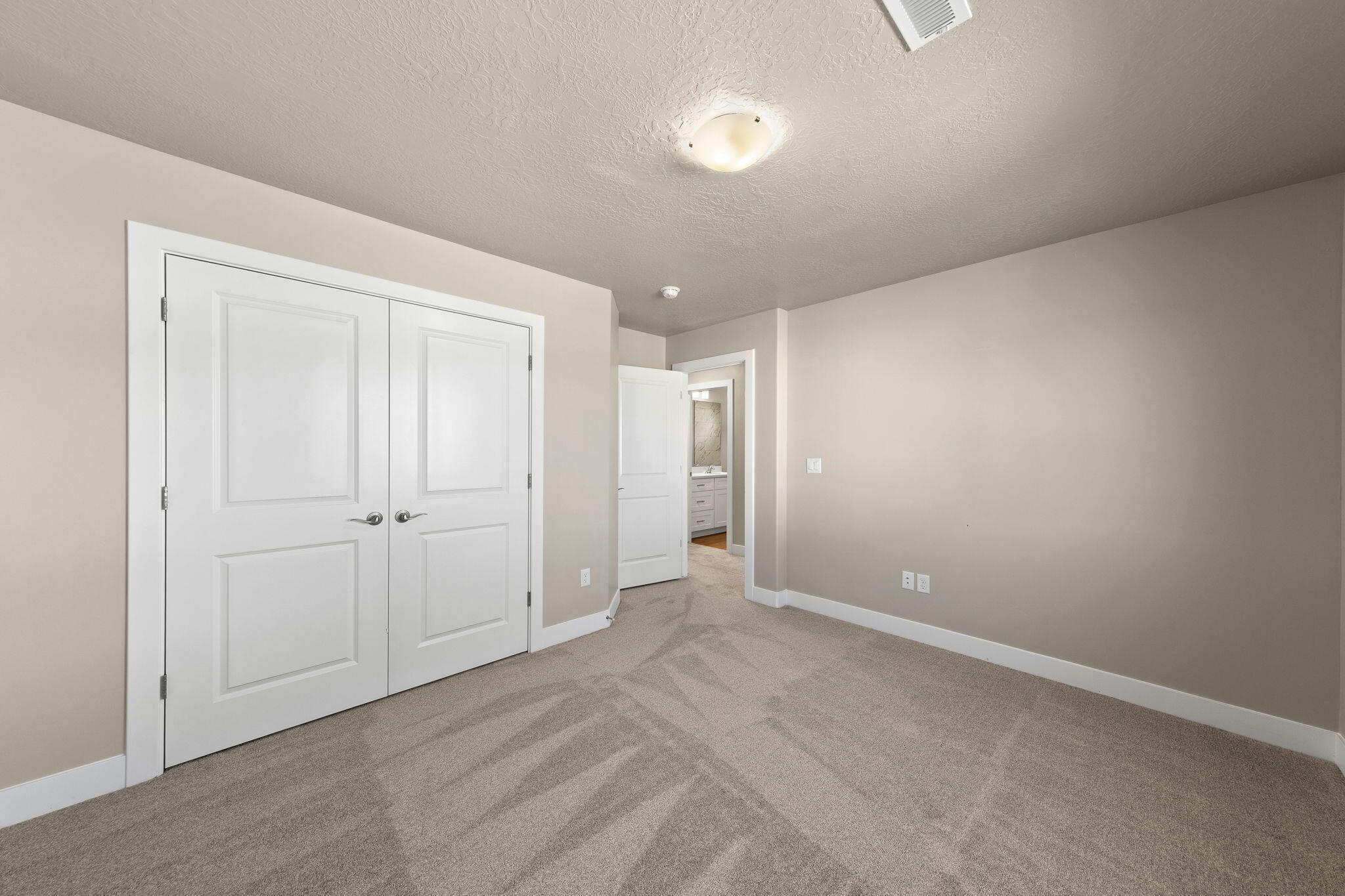 HURRICANE HEIGHTS TOWNHOMES - Residential